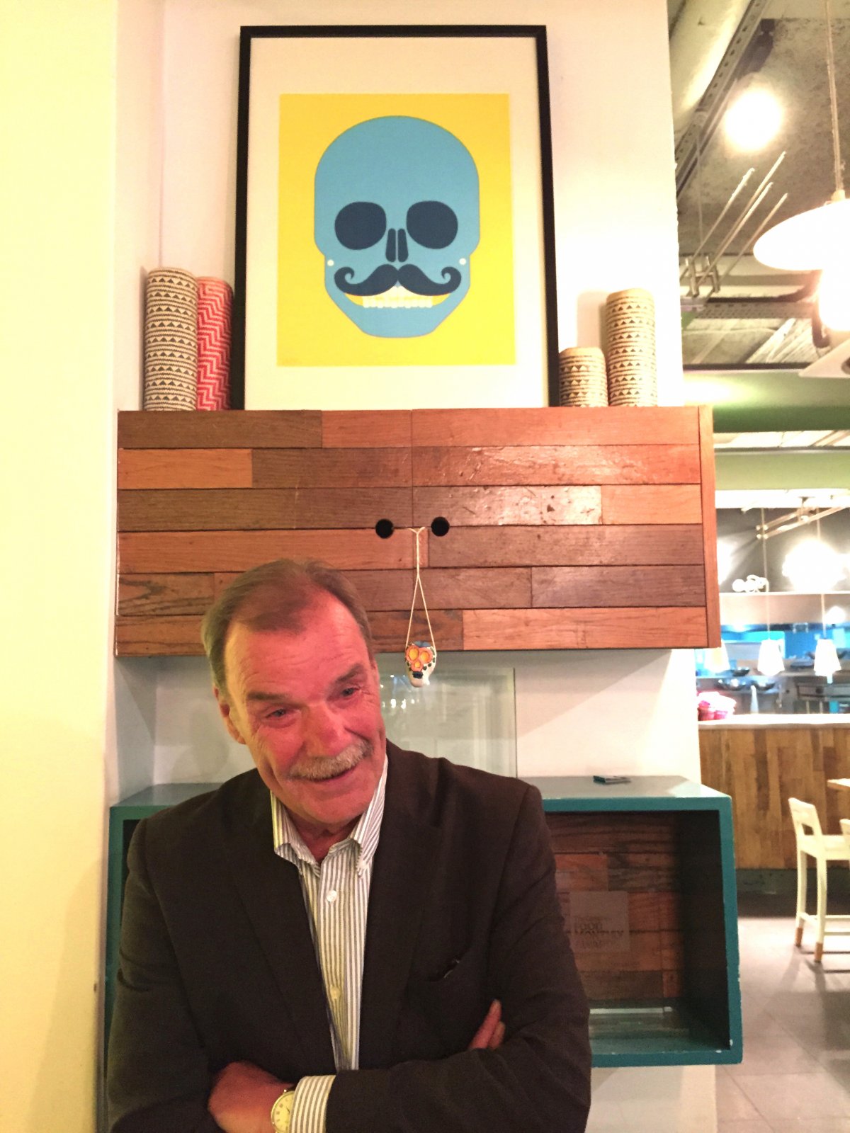 Dana Robertson Neon. www.neon-creative.com