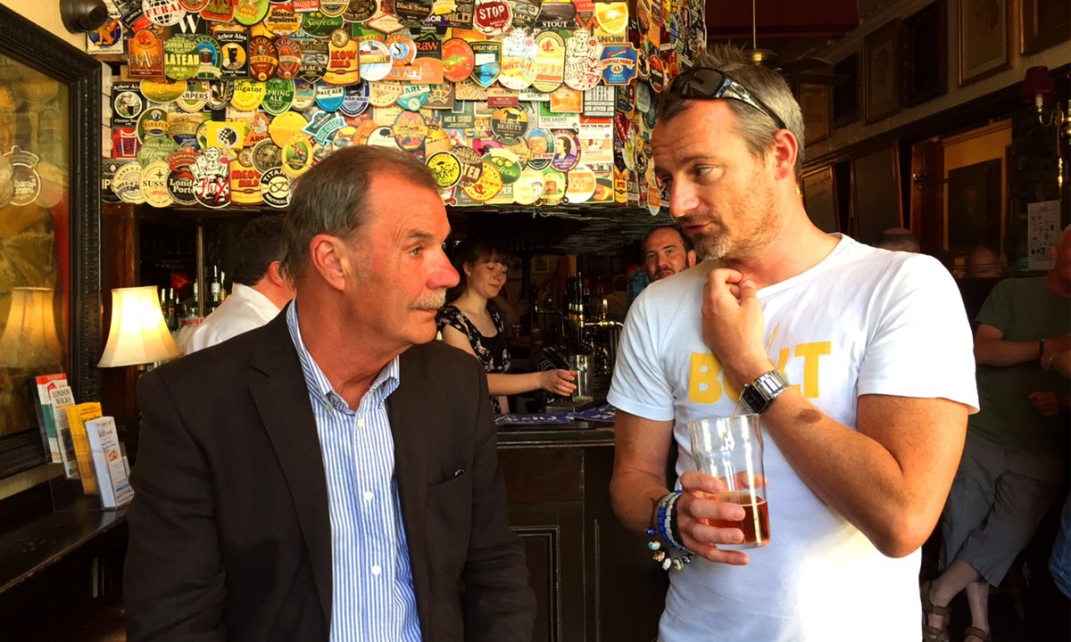 Dana Robertson Neon. www.neon-creative.com